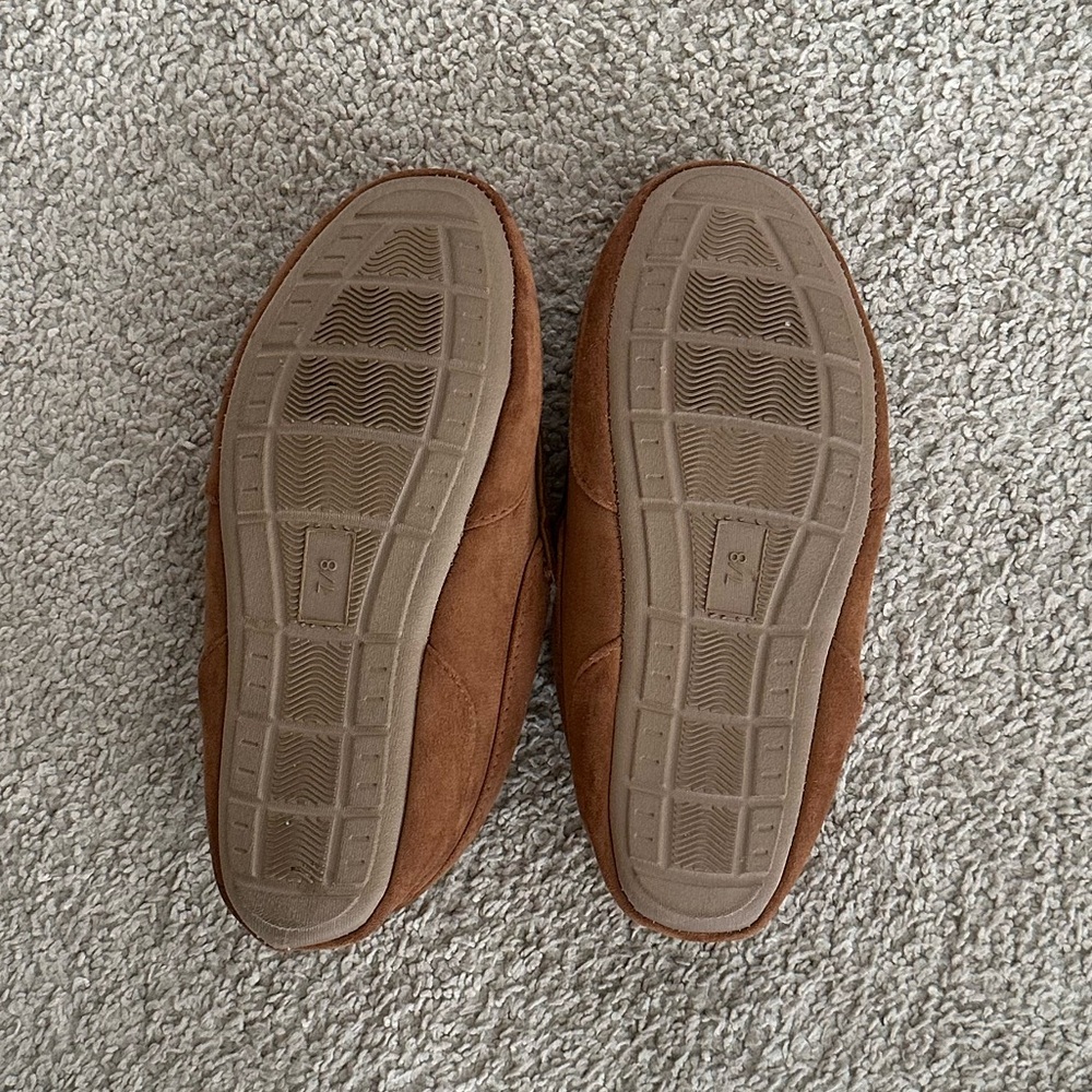 NESTWELL Slippers - Picture 3 of 3